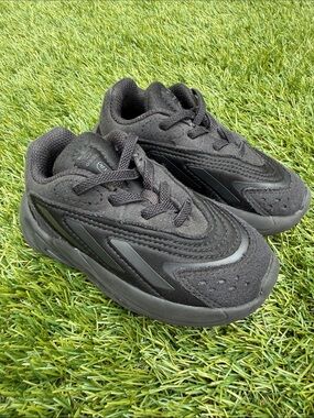 Adidas Ozelia Black toddler sneakers size 7